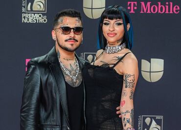 Christian Nodal y Cazzu levantan sospechas de embarazo: posan de negro y enamorados