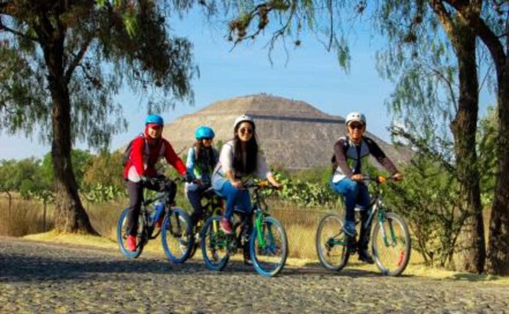 Rodada y campamento erótico en Teotihuacán para celebrar el Día del Amor
