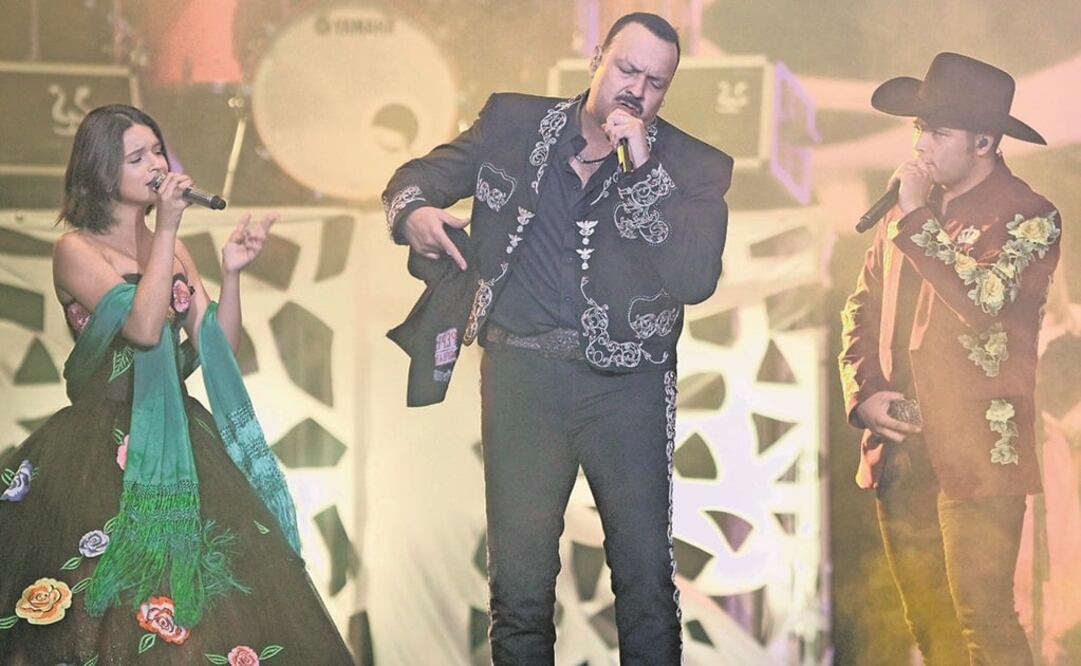 Precisó que a las 19:00 horas saldrá al escenario Guadalupe Pineda, una hora después lo hará Pepe Aguilar, para concluir alrededor de las 23:00 hrs (Foto: Archivo / EL UNIVERSAL)
