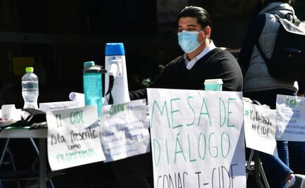 Estudiantes del CIDE se retiran de Conacyt tras esperar por cinco horas a Álvarez-Buylla