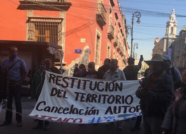 AMLO se reúne con ejidatarios de Atenco; exigen la restitución de 12 mil hectáreas