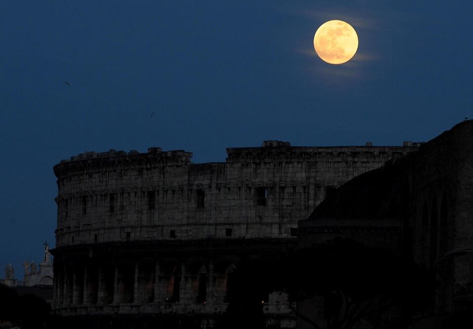 Lluvia de estrellas "Eta-Acuáridas". Foto: EFE, archivo