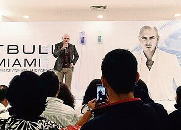 Pitbull le cumple a sus seguidores mexicanos