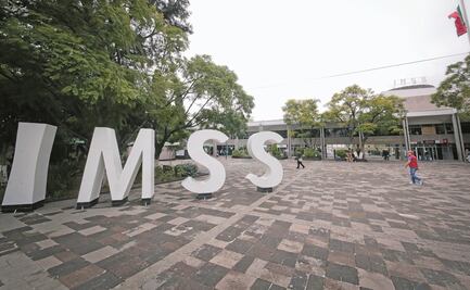 Por enfrentar al Covid, personal del IMSS recibe condecoración "Miguel Hidalgo"