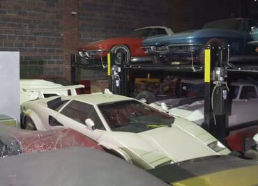 Colección de 300 autos clásicos abandonada es encontrada 30 años después