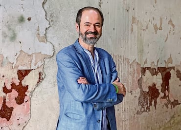 “Estamos en un momento de recomposición de la familia humana”: Juan Villoro