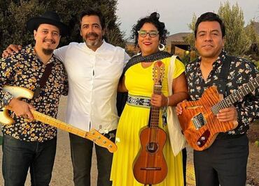 La Santa Cecilia cumple 15 años de hacer música, celebrarán en el Teatro de la Ciudad