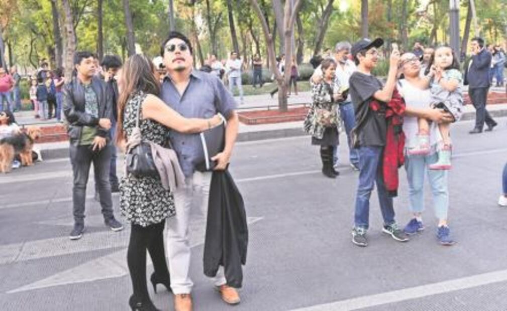 El Foco. En escena, súper agente 86 del CISEN