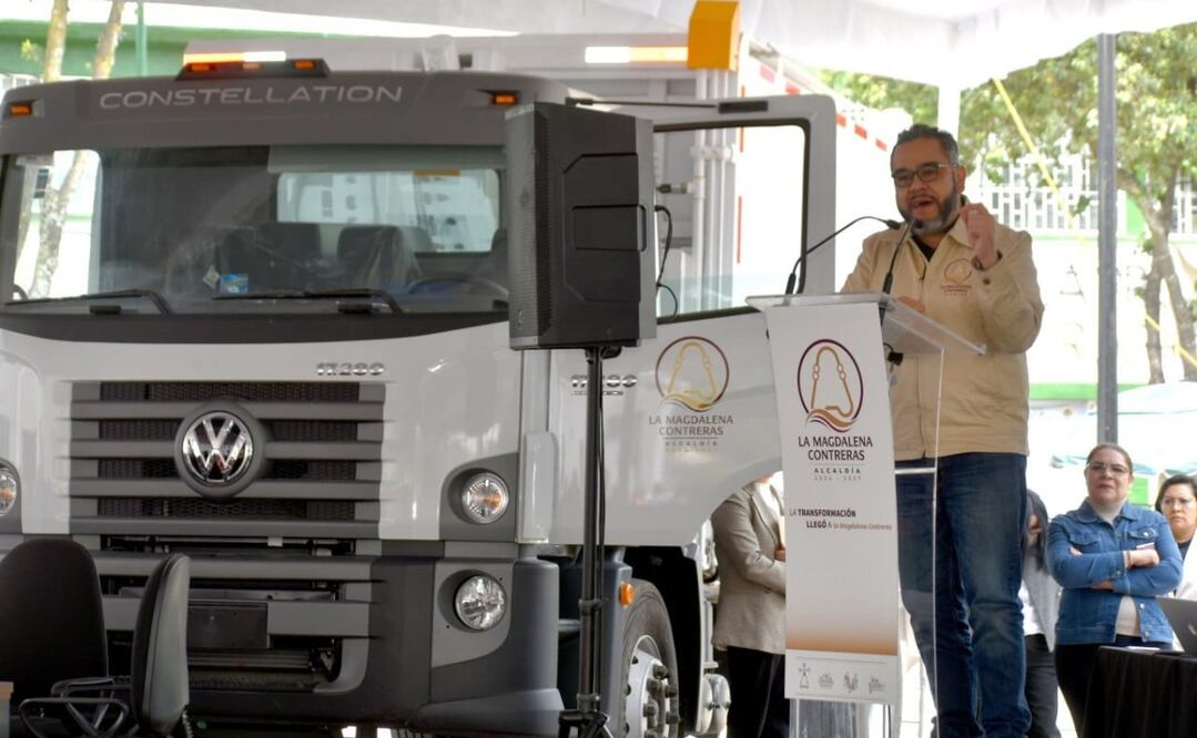 Este año se compraron dos camiones de basura para prestar servicio público en la Magdalena Contreras y se irá renovando la flotilla, para mejorar la función de recolección de basura en la demarcación. Foto: Especial