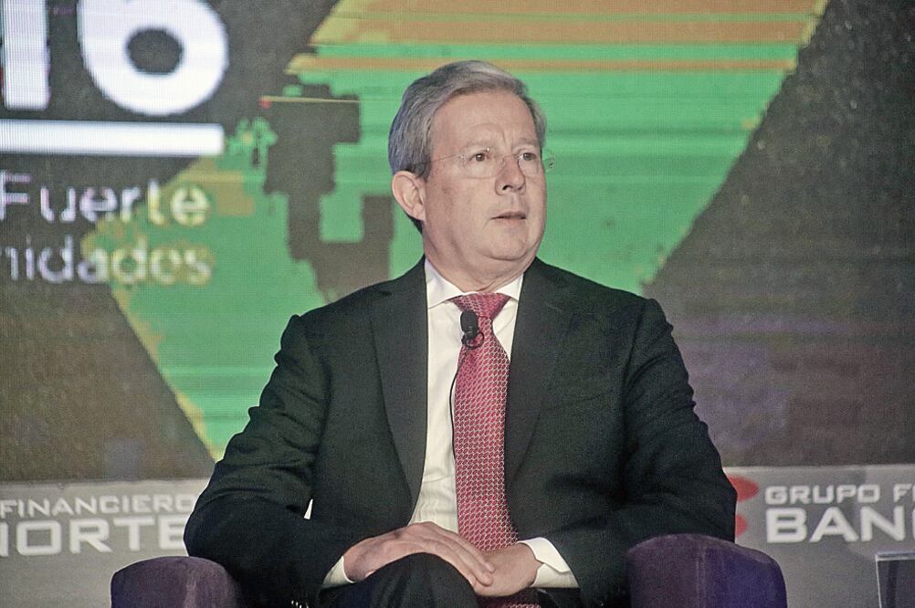 El presidente de Cemex, Rogelio Zambrano, dijo que es necesario generar más oportunidades de empleos en el país (ALEJANDRA LEYVA. EL UNIVERSAL)