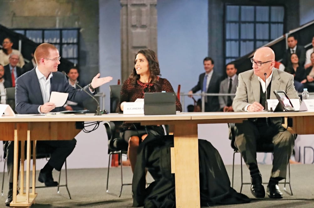 Los presidentes nacionales del PAN, Ricardo Anaya; del PRD, Alejandra Barrales, y el coordinador nacional de MC, Dante Delgado. (ARCHIVO EL UNIVERSAL)