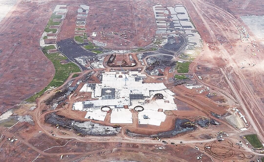 El director del Grupo Aeroportuario de la Ciudad de México explicó que de cancelarse la terminal aérea, las pérdidas superarían los 100 mil millones de pesos. Foto: Archivo / EL UNIVERSAL