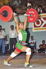 Definen equipo de halterofilia