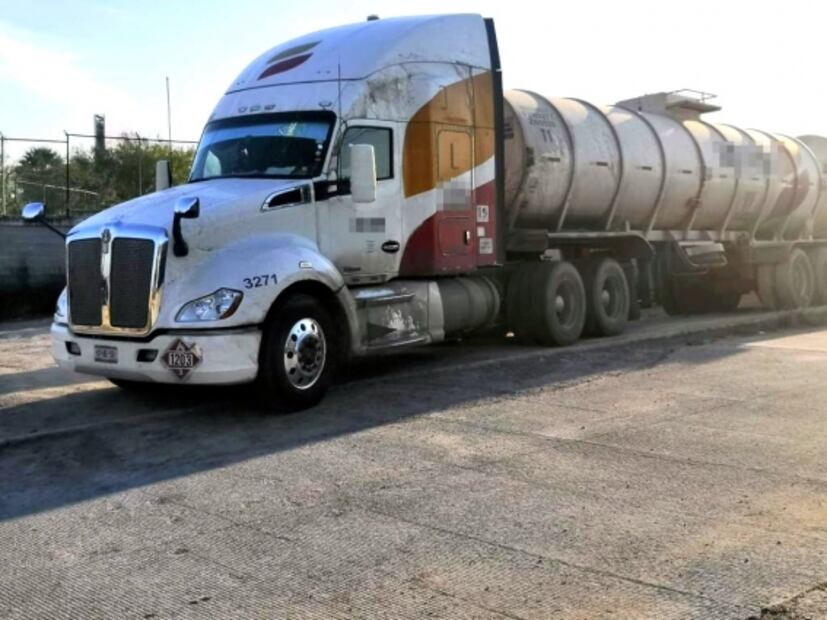 Embargan 8 tractocamiones y 15 autotanques en la carretera Reynosa-Monterrey