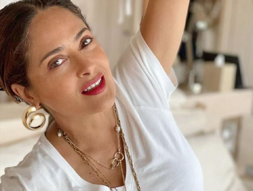 Instagram @salmahayek