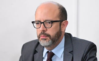 Secretario de Vivienda responde a Rojo de la Vega por edificio en San Antonio Abad; “no sabemos si alcaldía negó la licencia”, dice