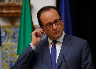 Francia es atacada porque lucha contra terrorismo: Hollande