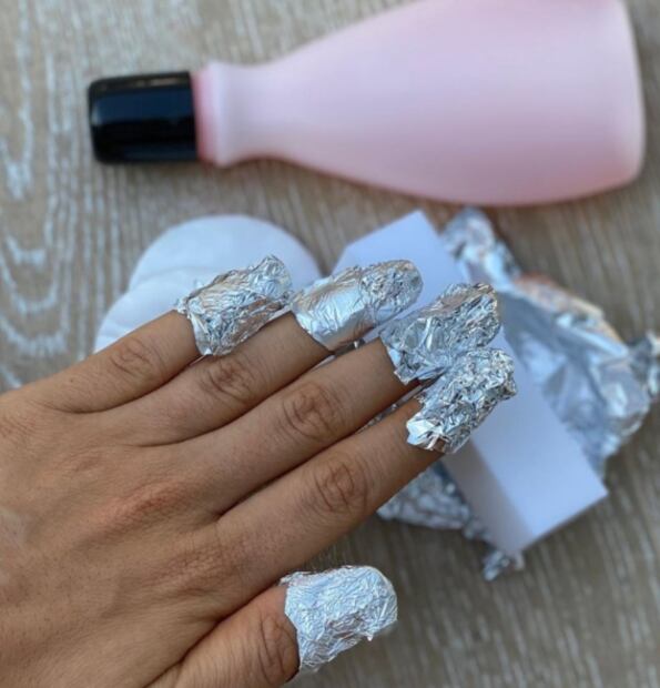 ¿Cómo retirar las uñas de gel desde la comodidad de tu casa?