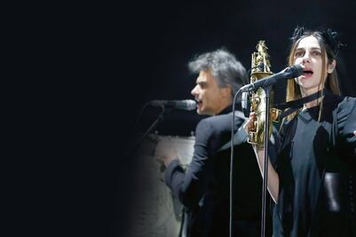Una gitana llamada PJ Harvey los seduce