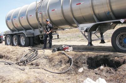 Van por reforma contra el robo de gasolina