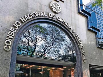 Conacyt anuncia eliminación de criticado párrafo del marco legal del reglamento del SNI, pero se echa para atrás y borra tweet