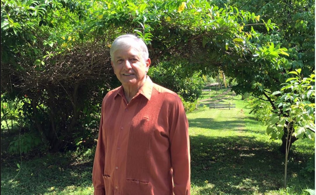 El tabasqueño difundió esta imagen en redes sociales para anunciar su visita de tres días a su entidad natal. /Tomada de Facebook