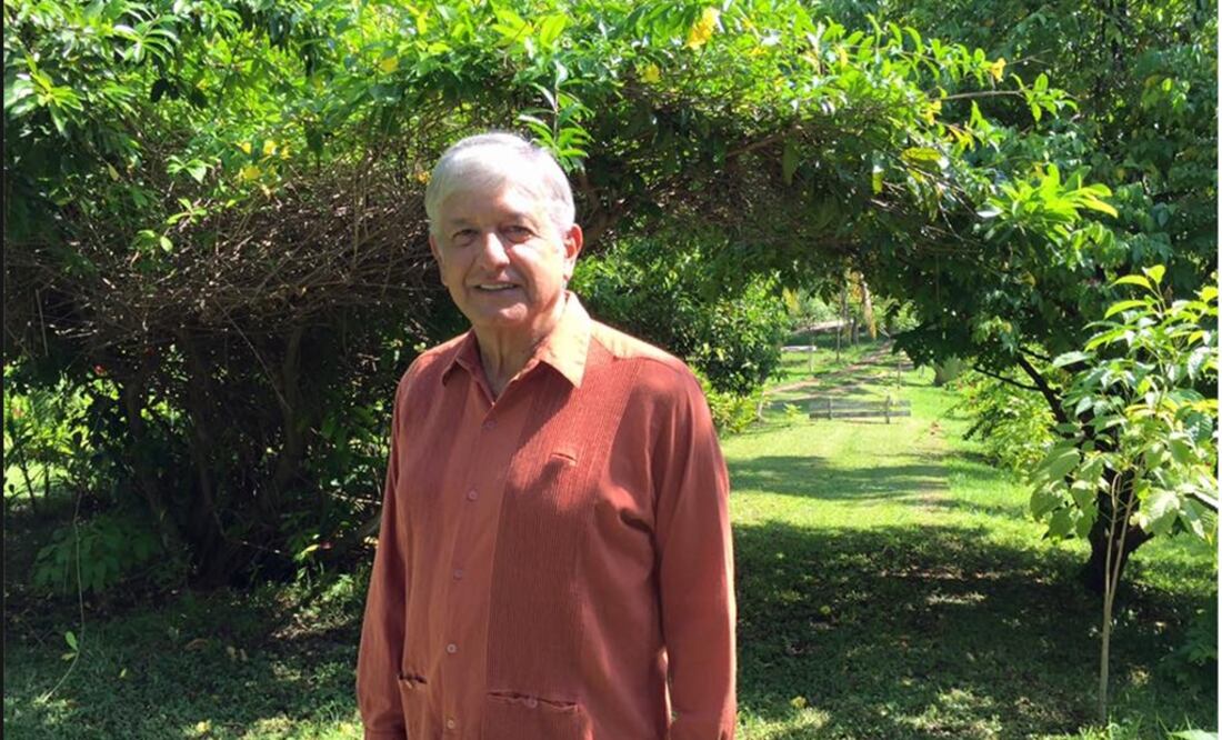 El tabasqueño difundió esta imagen en redes sociales para anunciar su visita de tres días a su entidad natal. /Tomada de Facebook