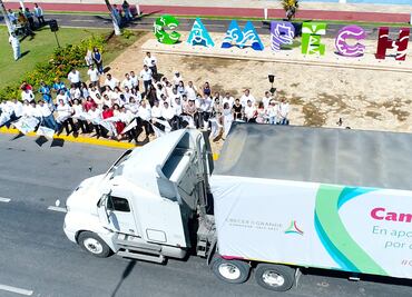 Campeche y Michoacán envían ayuda para damnificados por sismo