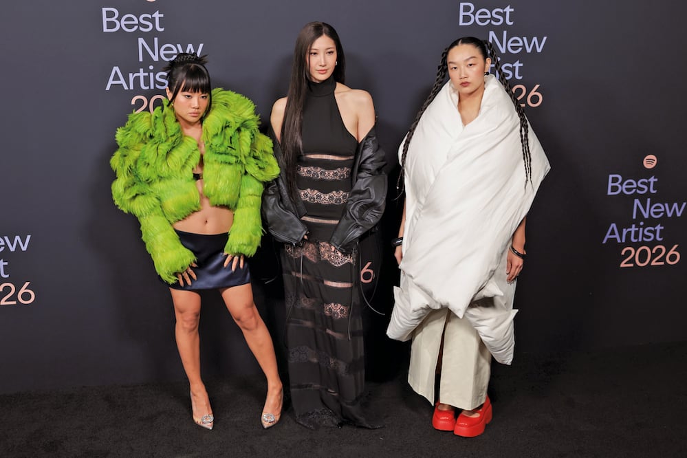 Rei Ami, EJAE y Audrey Nuna dan voz a las ídolos musicales ficticios de Las guerreras del k-pop. Foto: Andrew Park / AP