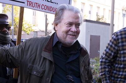 Steve Bannon, exasesor de Trump, condenado a cuatro meses de cárcel