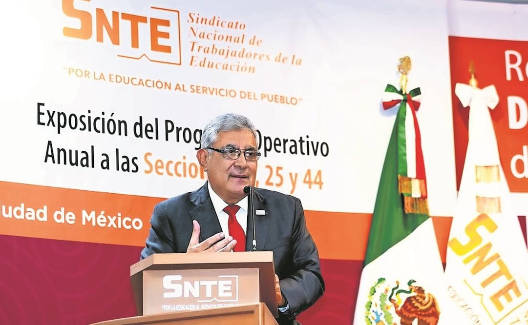 Alfonso Cepeda dijo que el SNTE mantiene gestiones para mejorar las pensiones de los jubilados. Foto: Especial.