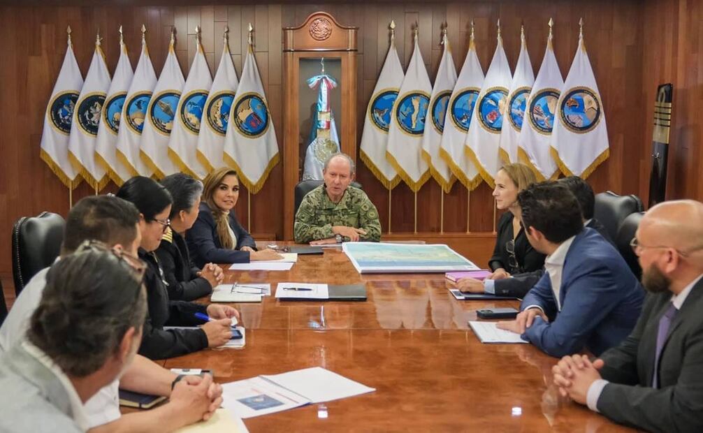 Mara Lezama, gobernadora de Quintana Roo, en reunión con el secretario de Marina / Foto: Especial