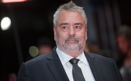 Fiscalía pide suspender caso contra Luc Besson, acusado de violación sexual