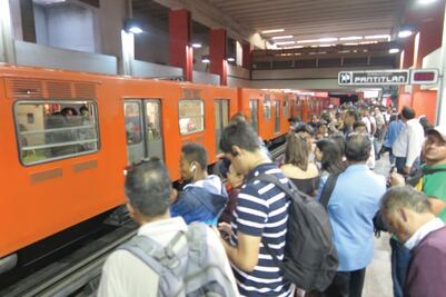 El Metro celebra 49 años de transportar a los capitalinos