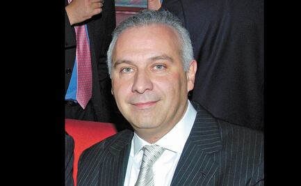 Juez otorga más tiempo a Juan Collado para preparar su caso