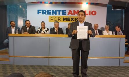 Jorge Luis Preciado se registra a candidatura opositora; denuncia "cargada" a favor de Xóchitl Gálvez
