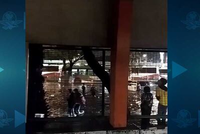 Inundación alcanza un metro de altura en Indios Verdes