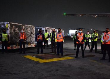 Arriban cargamentos de vacunas de AstraZeneca y Sputnik V a México