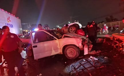Tren de carga embiste a 2 vehículos en Teyahualco y deja 6 lesionados; presuntamente se desprendieron vagones