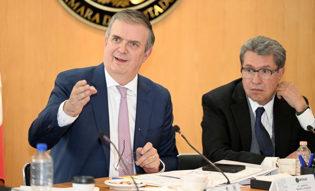 Marcelo Ebrard en la Cámara de Diputados, luego de reunirse en privado con los coordinadores parlamentarios de todas las bancadas en la Jucopo este martes 21 de octubre de 2025. Foto: Especial