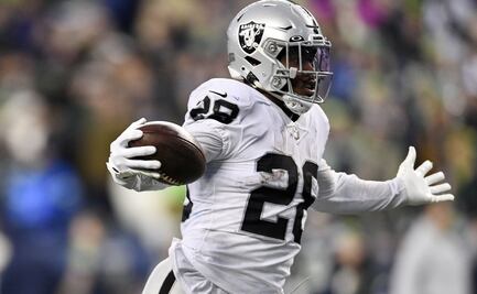 Josh Jacobs guió a los Raiders a su segundo triunfo consecutivo en tiempo extra