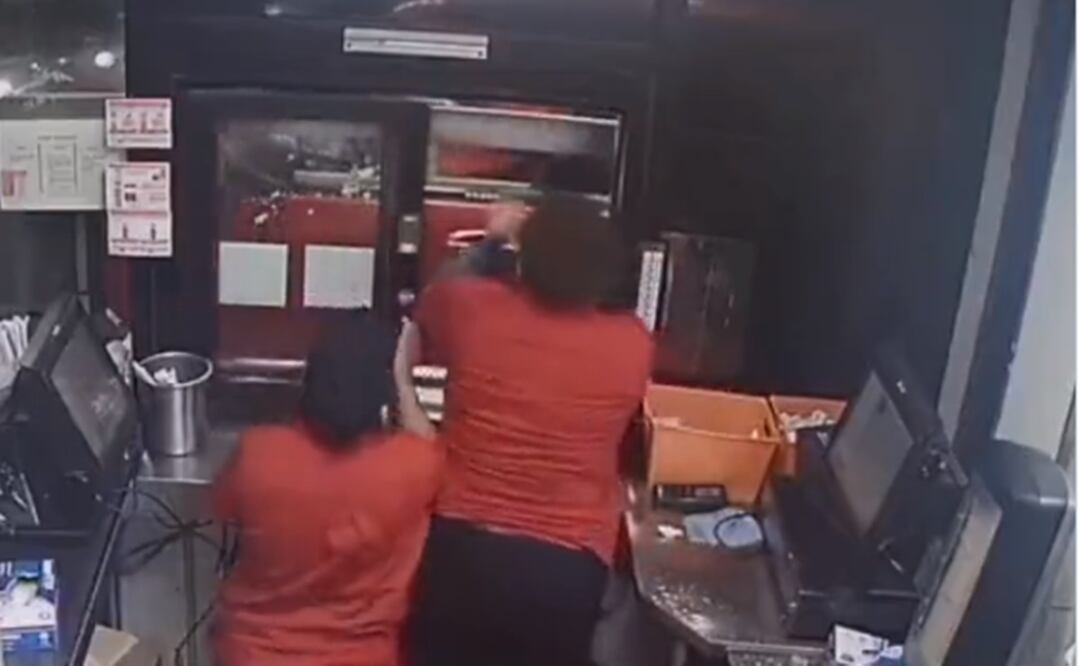 Una empleada de Jack in the Box dispara contra una familia tras un pleito de papas fritas. Foto: Tomada del video