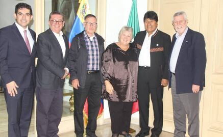 Previo al Grito, Evo Morales cena con la hija del "Che" Guevara en la CDMX