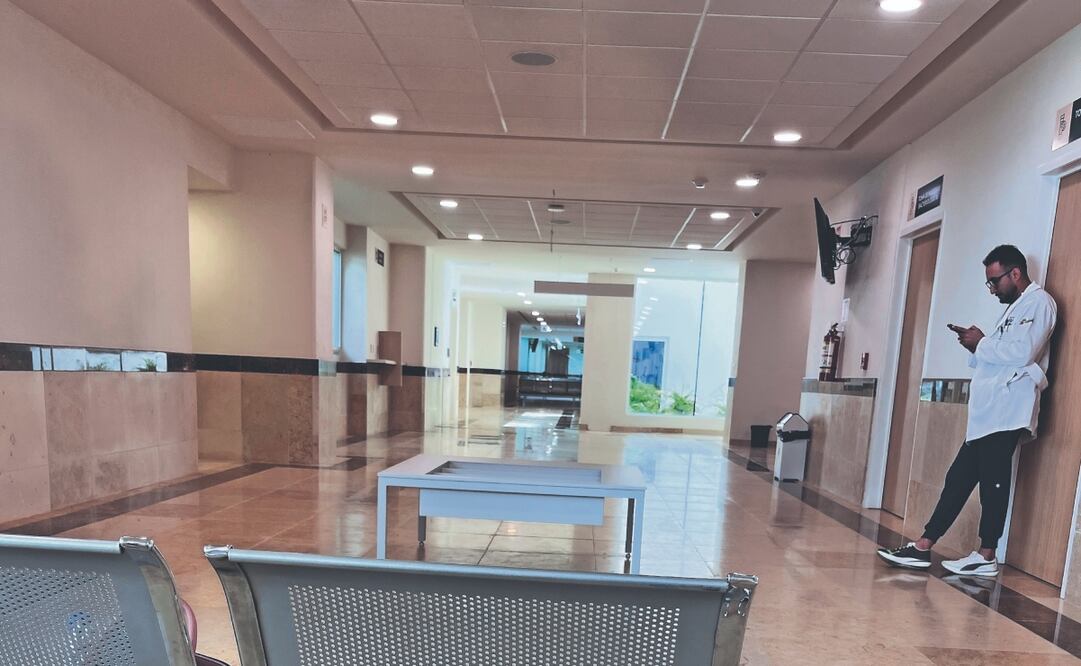 En el hospital de Tlapa se invirtieron 3 mil 50 millones de pesos en su construcción y equipamiento. Foto: de SALVADOR CISNEROS. EL UNIVERSAL