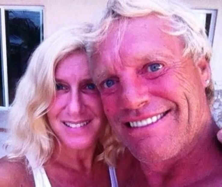 Retiran "muro" colocado en el mar de Yucatán por pareja estadounidense