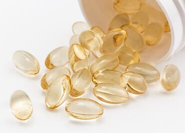 ¿Cuál es la dosis diaria recomendada de vitamina B12?