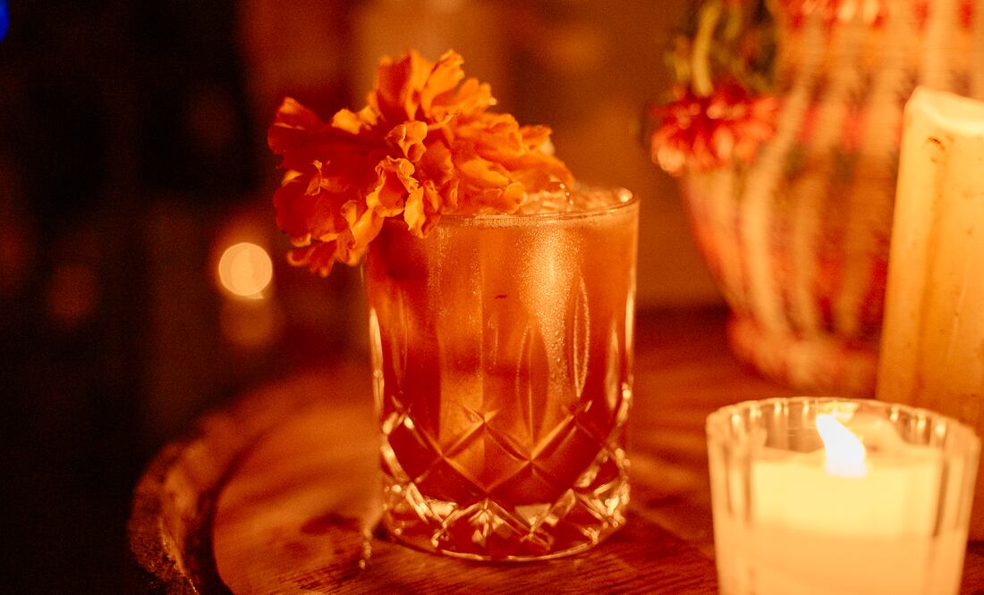 Una manera púnica de integrar la flor de cempasúchil en la coctelería.