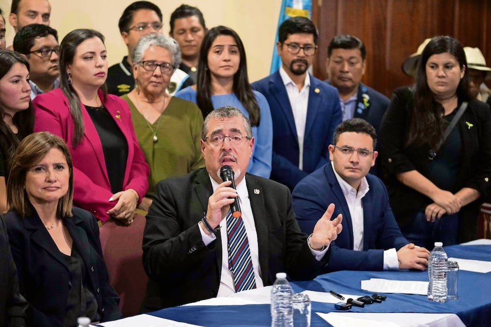 El presidente electo de Guatemala , Bernardo Arévalo, en conferencia el viernes. Foto: AP