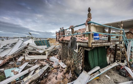Suman 16 muertos por los tornados del huracán Milton en Florida; reportan al menos mil rescates