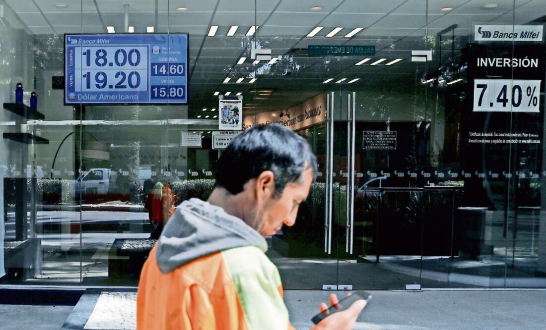 Al menos ocho números telefónicos, desde los que llaman para extorsionar, han sido reportados a la policía, quien no tiene atribuciones para eliminarlos. Foto: ARCHIVO EL UNIVERSAL